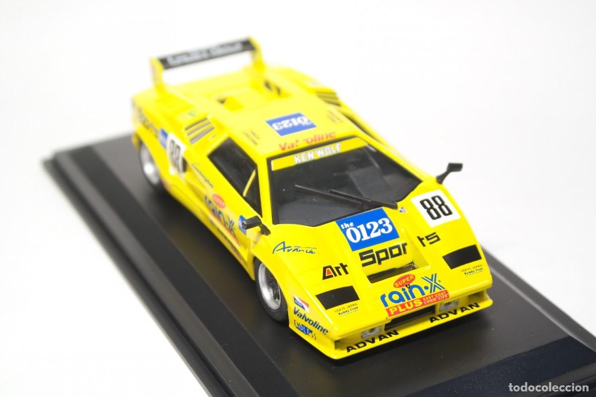 Voitures &agrave; l'&eacute;chelle: LAMBORGHINI COUNTACH. 25TH ANNIVERSARY. 1994, 1/43. IXO