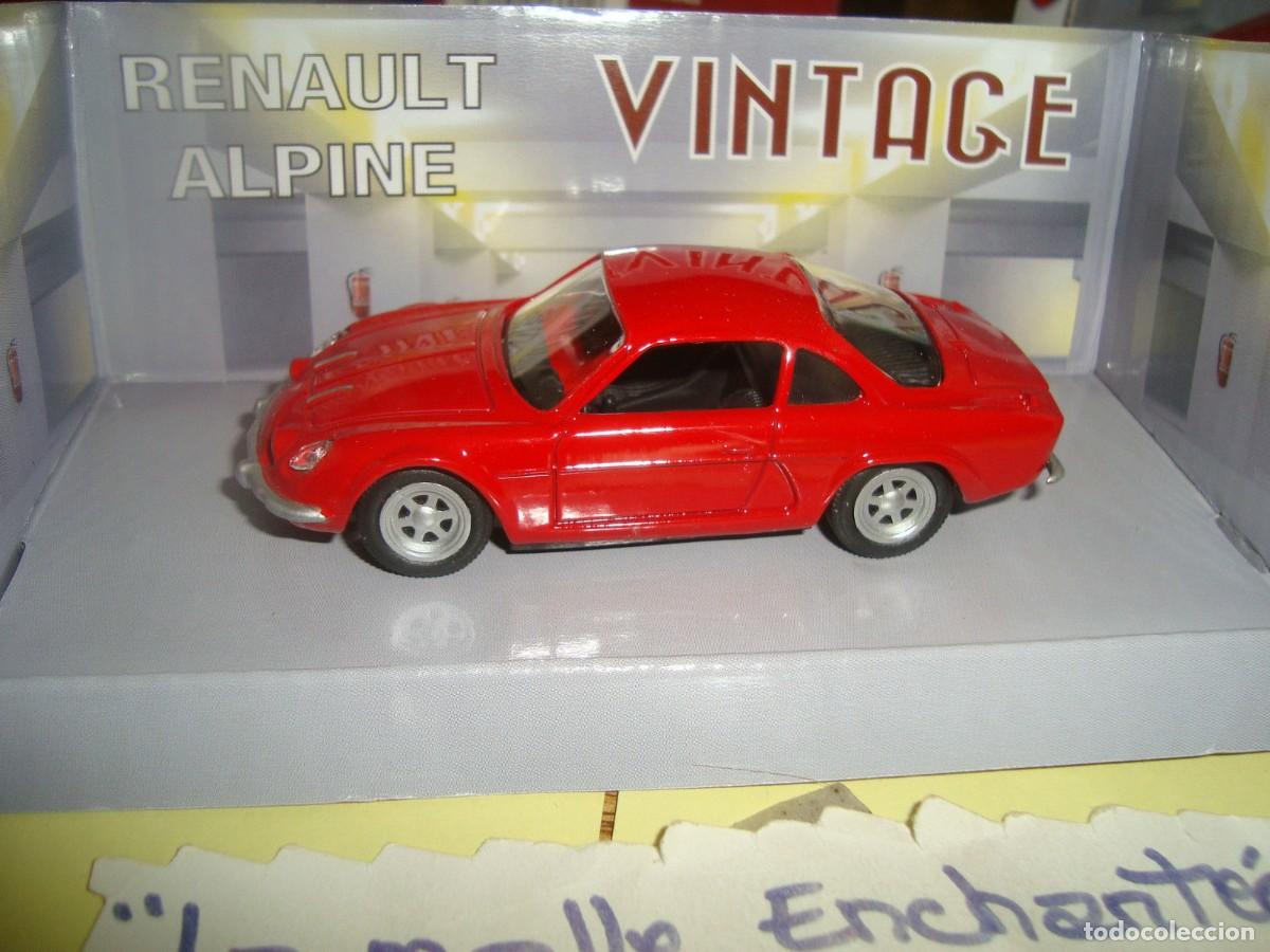 Auto in scala: RENAULT ALPINE BERLINETTE ROUGE, 1/43. IXO