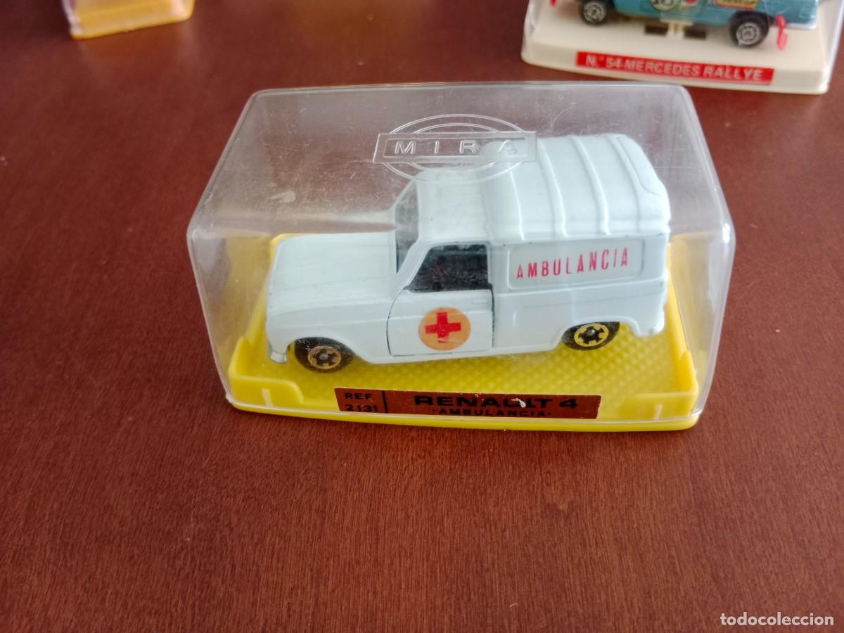 Auto in scala: COCHE RENAULT 4 AMBULANCIA REF 2131 - MIRA - CON CAJA - A&Ntilde;OS 70