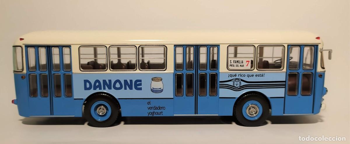 Auto in scala: BUS AUTOBUS Pegaso Monotral 6021 DANONE. BARCELONA CITY. 1963. DIECAST. 1/43. IXO