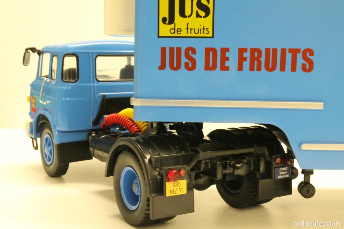 Auto in scala: TRUCK CAMI&Oacute;N BERLIET TR 12 (1964). DIECAST. 1/43. IXO