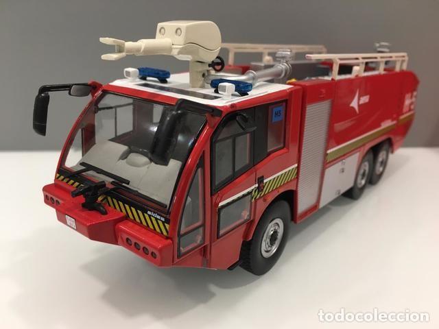Auto in scala: TRUCK CAMI&Oacute;N BOMBEROS SIDES SENTINEL S3X. 1.43 AEROPUERTO MADRID. DIECAST. 1/43. IXO