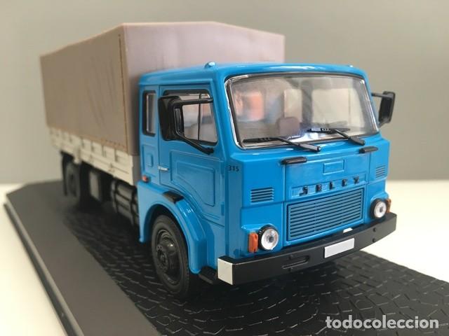 Auto in scala: TRUCK CAMI&Oacute;N JZS JELCZ 315. DIECAST. 1/43. IXO