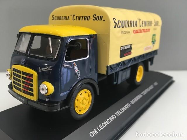 Auto in scala: TRUCK CAMI&Oacute;N OM LEONCINO TELONATO 1957. DIECAST. 1/43. IXO