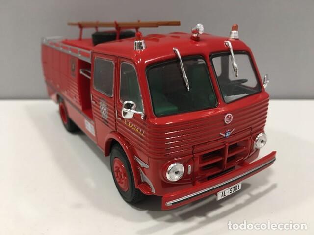 Auto in scala: CAMI&Oacute;N BOMBEROS FIRE TRUCK PEGASO 1010 DCI. ALMERIA CITY (1960). DIECAST. 1/43. IXO