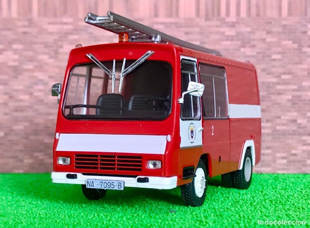 Auto in scala: CAMI&Oacute;N BOMBEROS FIRE TRUCK PEGASO SAVA COSMOS 5721. PAMPLONA CITY (1973). DIECAST. 1/43. IXO