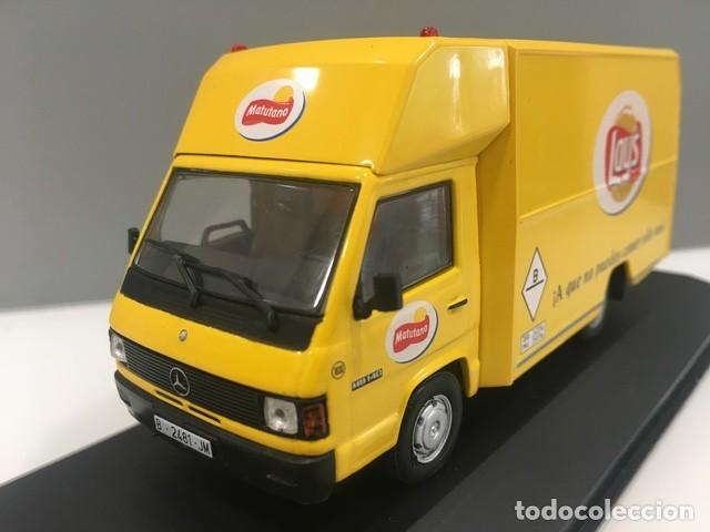 Auto in scala: TRUCK CAMI&Oacute;N MERCEDES- BENZ MB 140 LAY&acute;S 1988. DIECAST 1/43. IXO