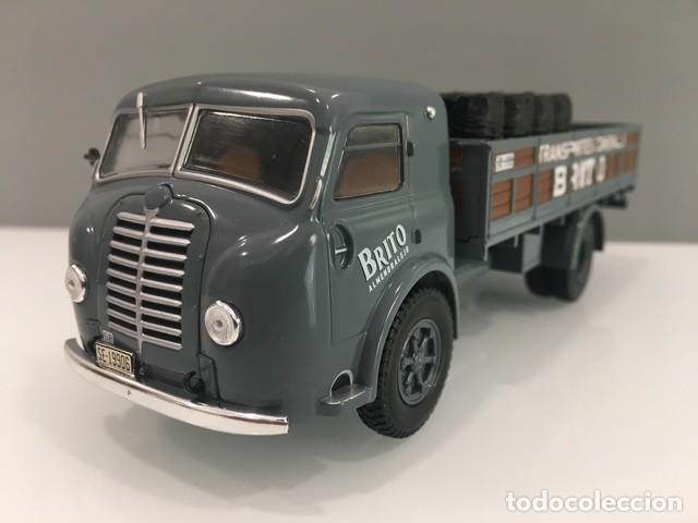 Auto in scala: TRUCK CAMION PEGASO ENASA HISPANO 66G (1947). DIECAST 1/43. IXO