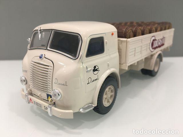 Model Cars: TRUCK CAMION PEGASO Z. 202 125 CV CODORN&Iacute;U 1950. DIECAST 1/43. IXO