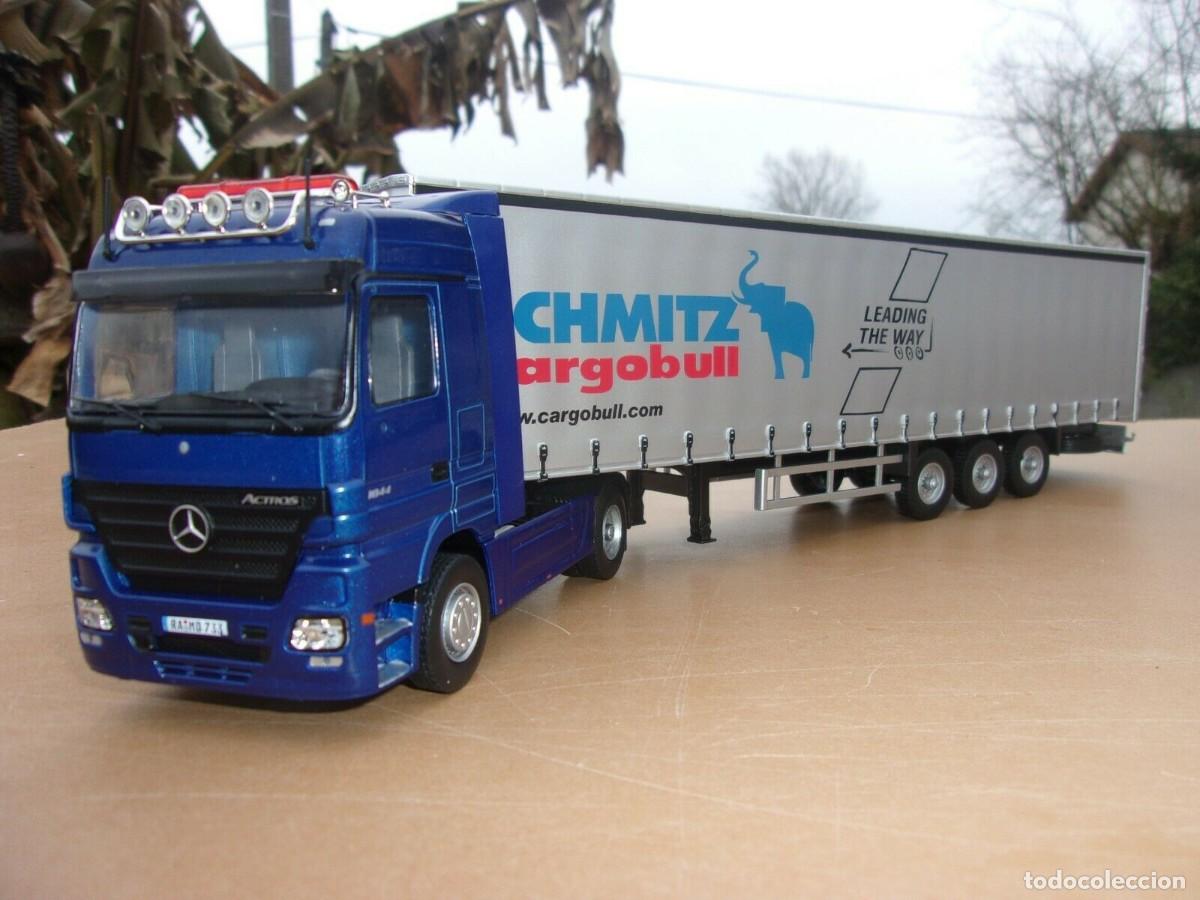 Model Cars: CAMION TRUCK & TRAILER MERCEDES BENZ ACTROS (2002-2008) SCHMITZ CARGOBULL. DIECAST 1/43. IXO