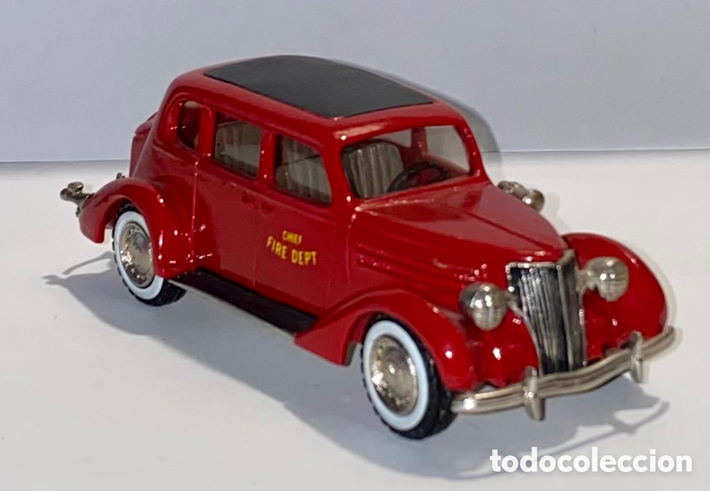 Auto in scala: Ashton Modells 10 A. 3. Chief Fire Dept