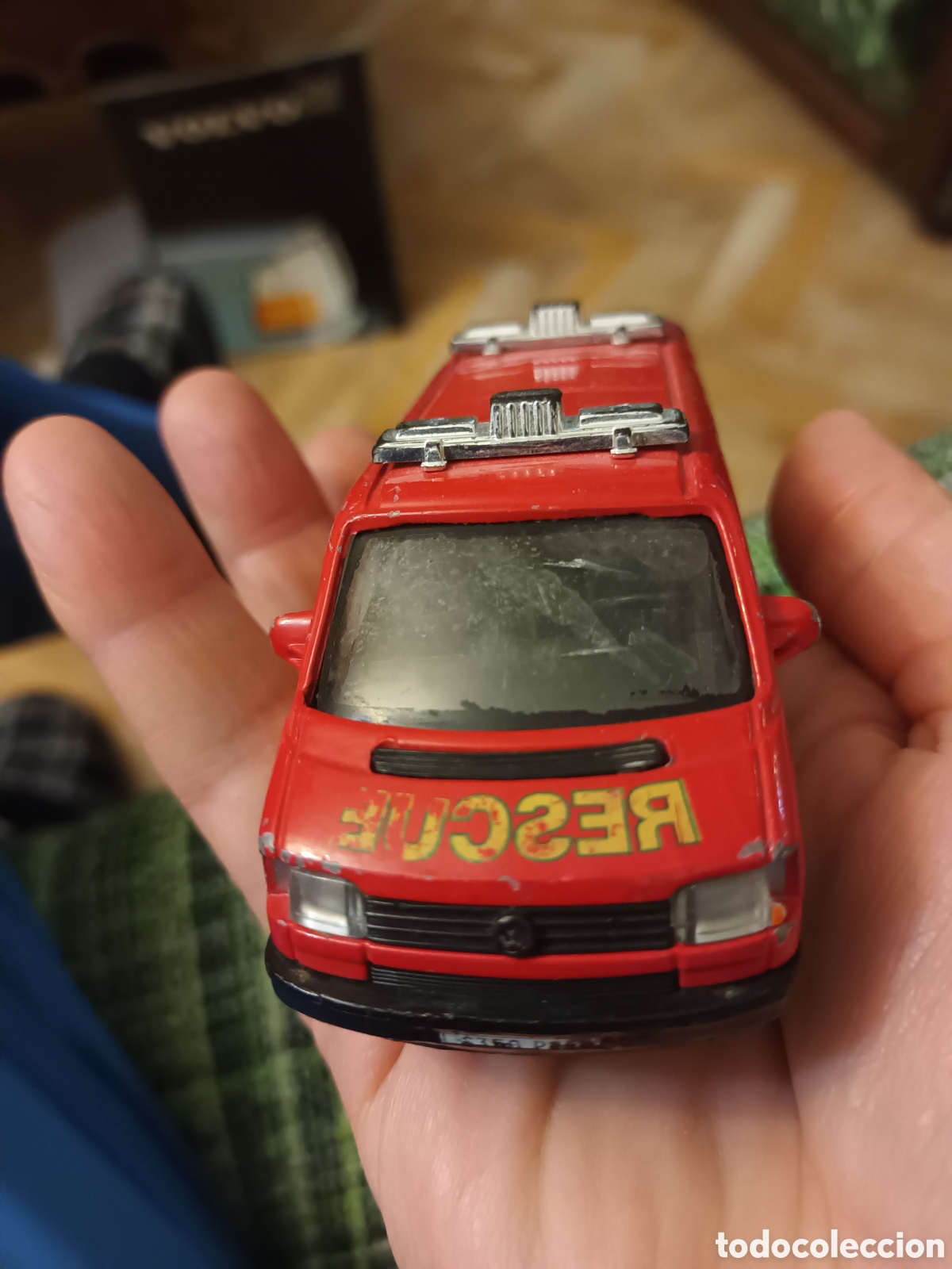 Auto in scala: FURGONETA WOLSWAGEN. PESA MUCHO. DESCONOZCO MARCA. FALTAN GOMAS DD LAS RUEDAS. VER FOTOS.