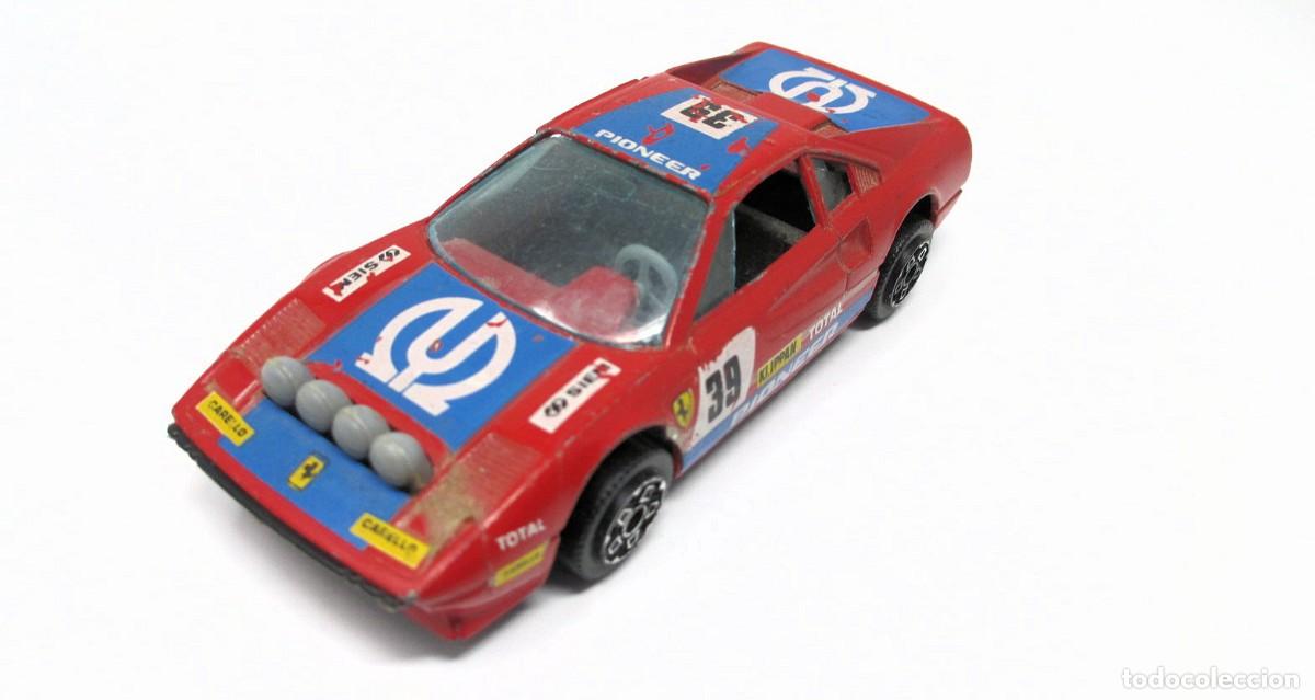 Voitures &agrave; l'&eacute;chelle: Ferrari 308 GTB de Burago - Escala 1/43