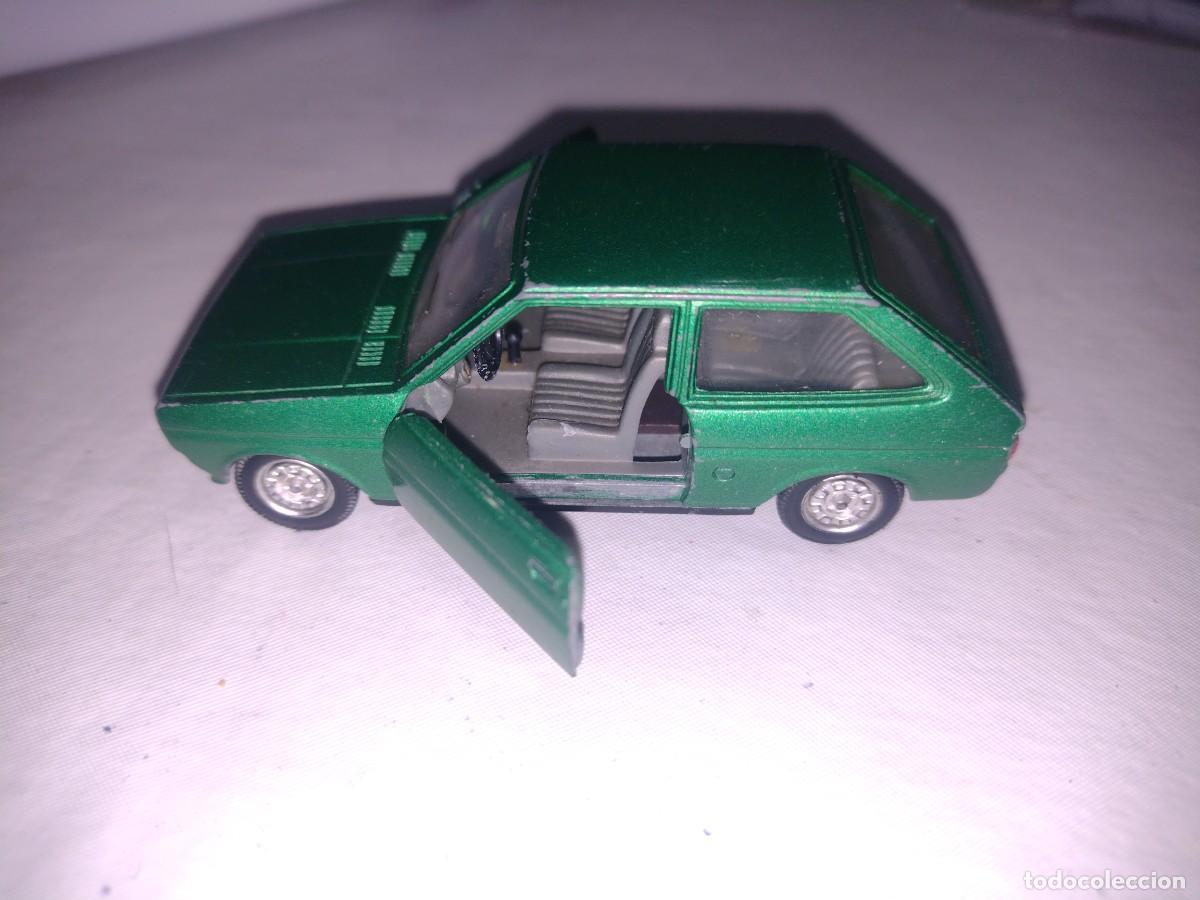 Auto in scala: Ford fiesta mira escala 1:43 original a&ntilde;os 70-80