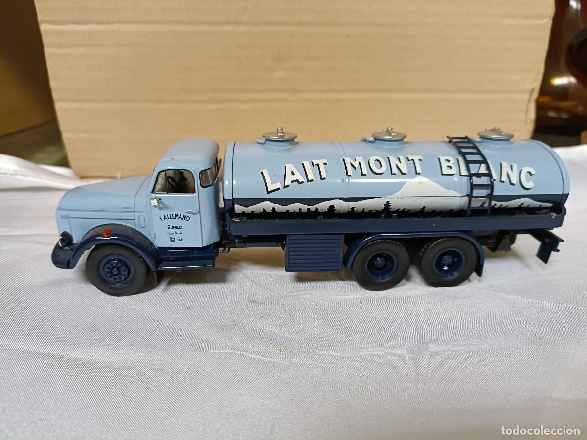 Coches a escala: CAMI&Oacute;N VOLVO N88 * IXO 1/43 * LAIT MONT BLANC * F. ALLEMAND, RUMILLY