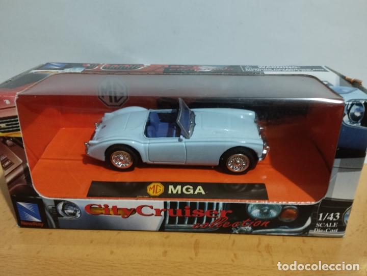 Voitures &agrave; l'&eacute;chelle: MG MGA CABRIOLET DE NEW RAY 1,43 NUEVO EN SU CAJA