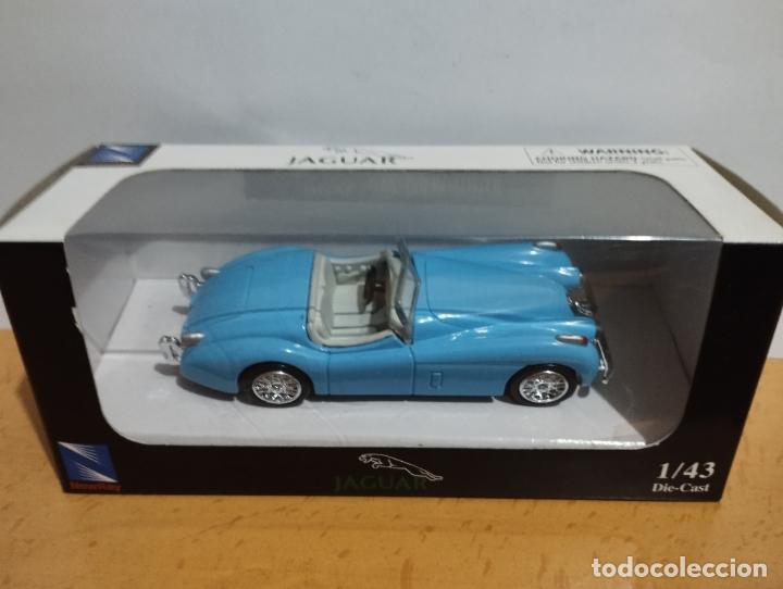 Coches a escala: JAGUAR XK 120 ROADSTER DE NEW RAY 1,43 NUEVO EN SU CAJA