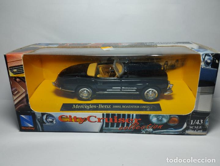 Auto in scala: MERCEDES BENZ 300 SL DE NEW RAY 1,43 NUEVO EN SU CAJA