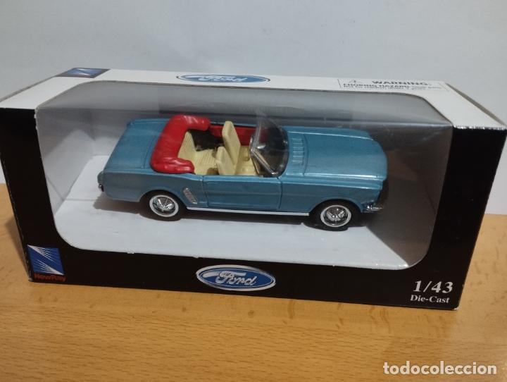 Auto in scala: FORD MUSTANG 1964 DE NEW RAY 1,43 NUEVO EN SU CAJA