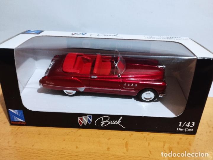 Auto in scala: BUICK ROADMASTER 1949 DE NEW RAY 1,43 NUEVO EN CAJA
