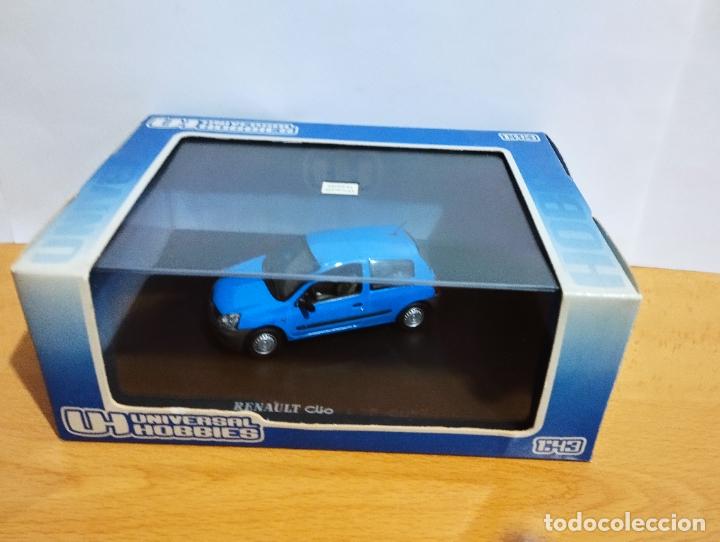 Auto in scala: RENAULT CLIO 2 FASE 2 FACELIFT 2 DE UNIVERSAL HOBBIES 1,43 AZUL EN SU CAJA