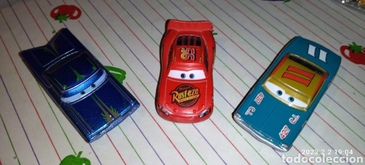Coches a escala: Cars Disney Pixar Coche RAYO MCQUEEN efecto barro RAM&Oacute;N Chevrolet impala 59 azul metal MARIO 427 cv