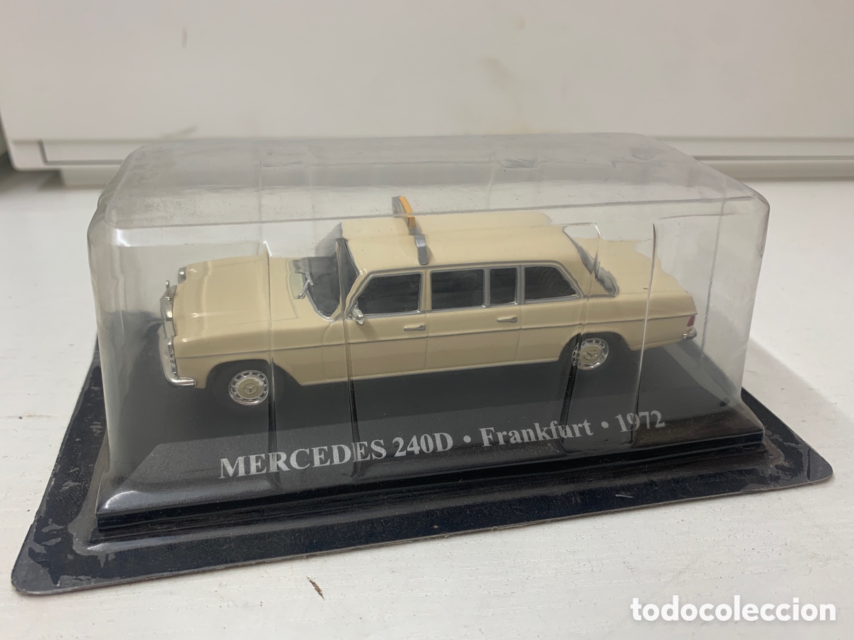 Auto in scala: MERCEDES 240D &bull; Frankfurt &bull; 1972 coche de Altaya miniatura 1:43