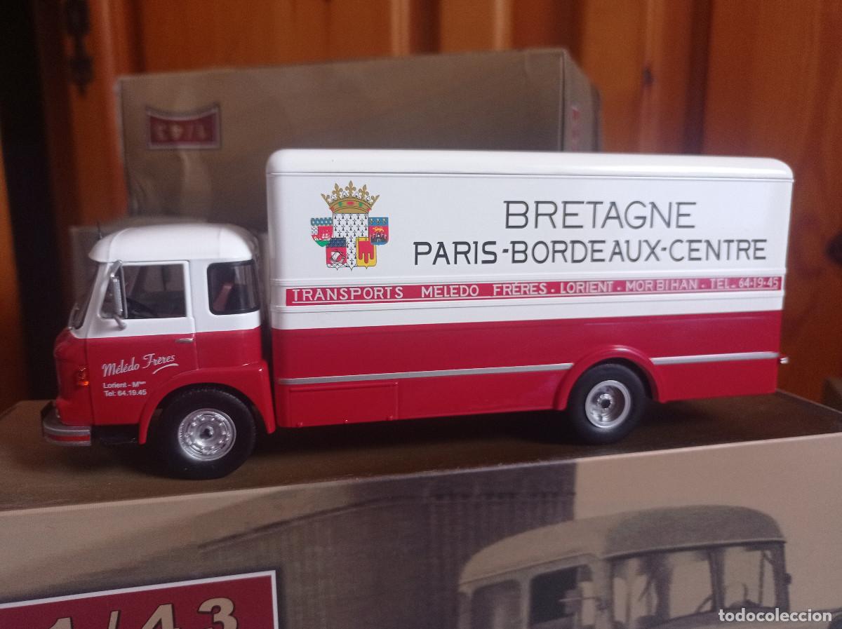 Model Cars: CAMION SAVIEM JM 240 ISOTHERME ,IXO 1/43