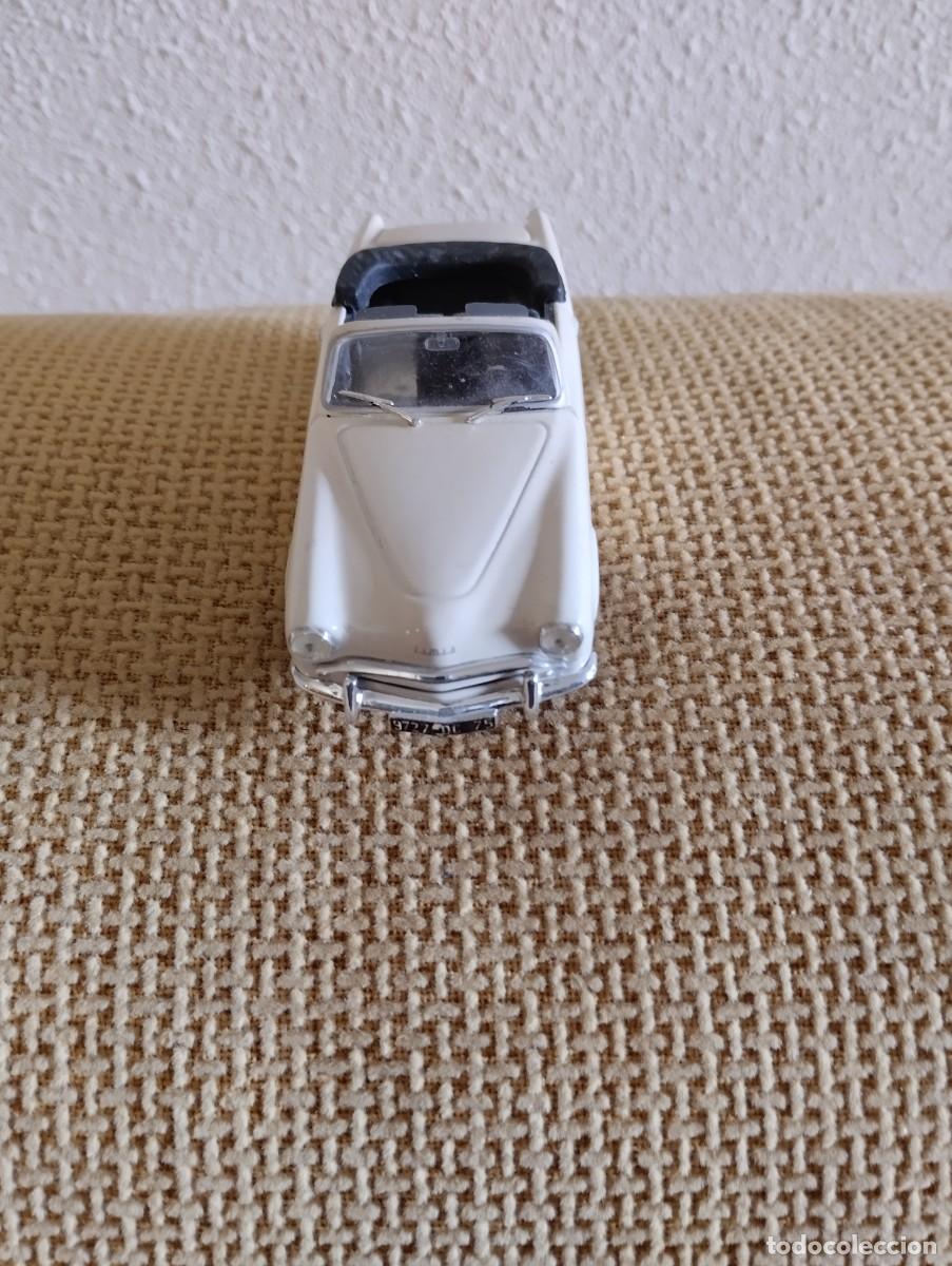 Coches a escala: Simca Weekend - Foto 2