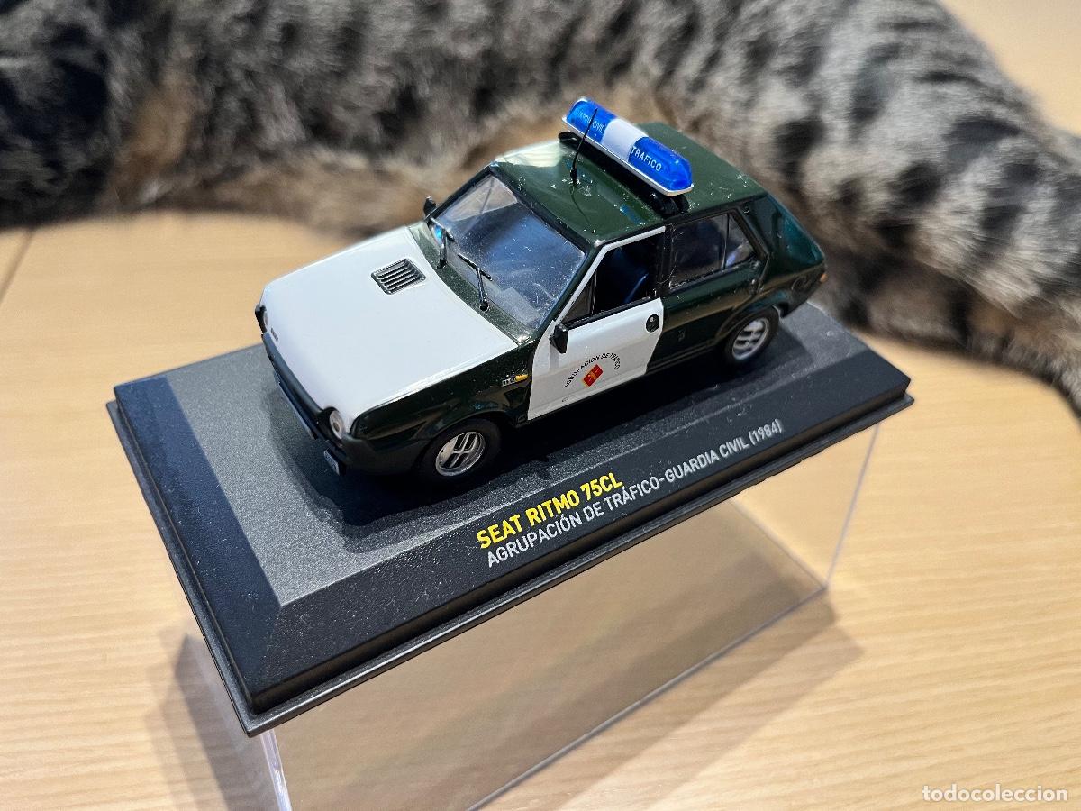 Auto in scala: SEAT RITMO 75CL AGRUPACION DE TRAFICO-GUARDIA CIVIL (1984) ALTAYA 1:43 OJO Crist
