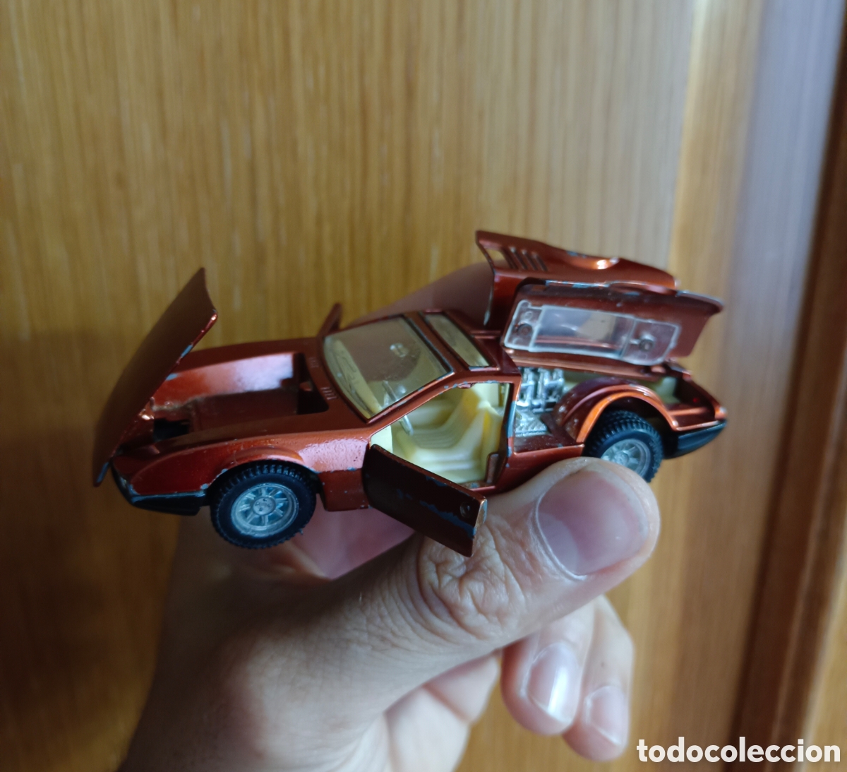 Auto in scala: De Tomaso mangusta auto pilen escala 1/43