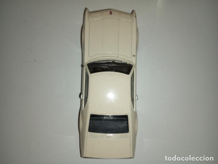Coches a escala: Coche OLDSMOBILE TORONADO del prado - Foto 7