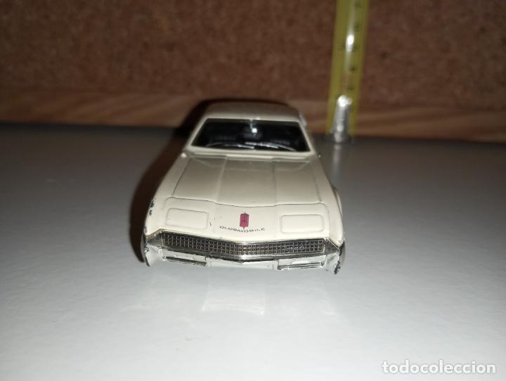 Coches a escala: Coche OLDSMOBILE TORONADO del prado - Foto 10