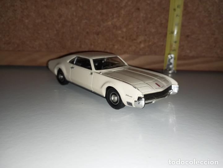 Coches a escala: Coche OLDSMOBILE TORONADO del prado - Foto 1