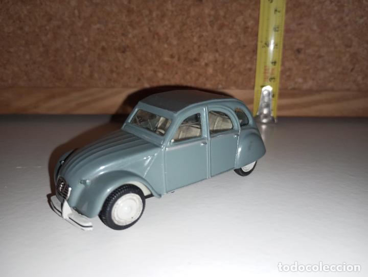 Coches a escala: Coche CITROEN 2CV del prado - Foto 7