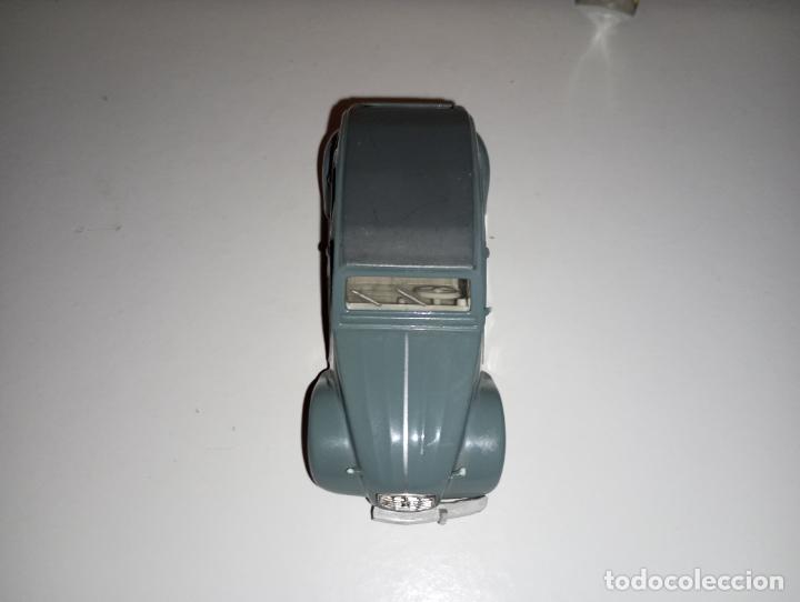 Coches a escala: Coche CITROEN 2CV del prado - Foto 9