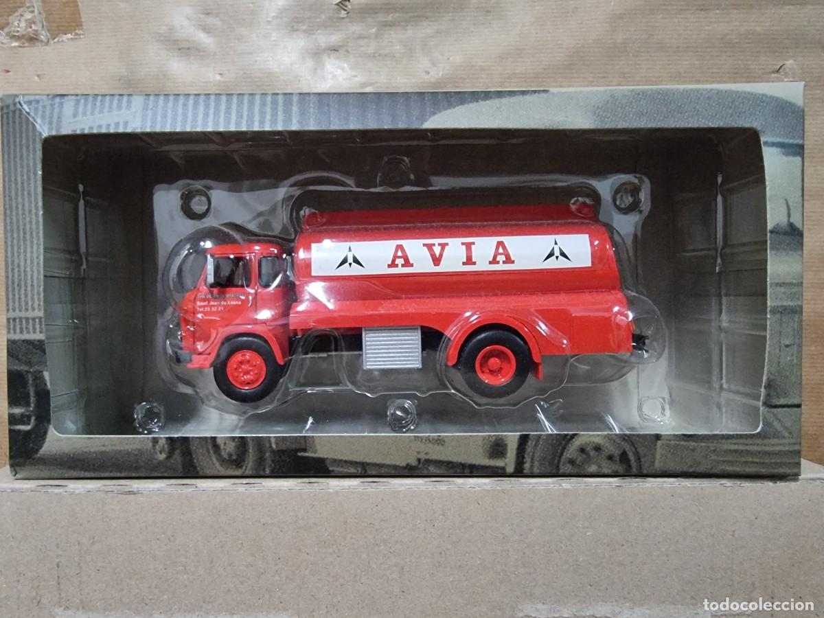 Coches a escala: Caja Saviem SM-8 Avia.Camiones de Anta&ntilde;o.Altaya