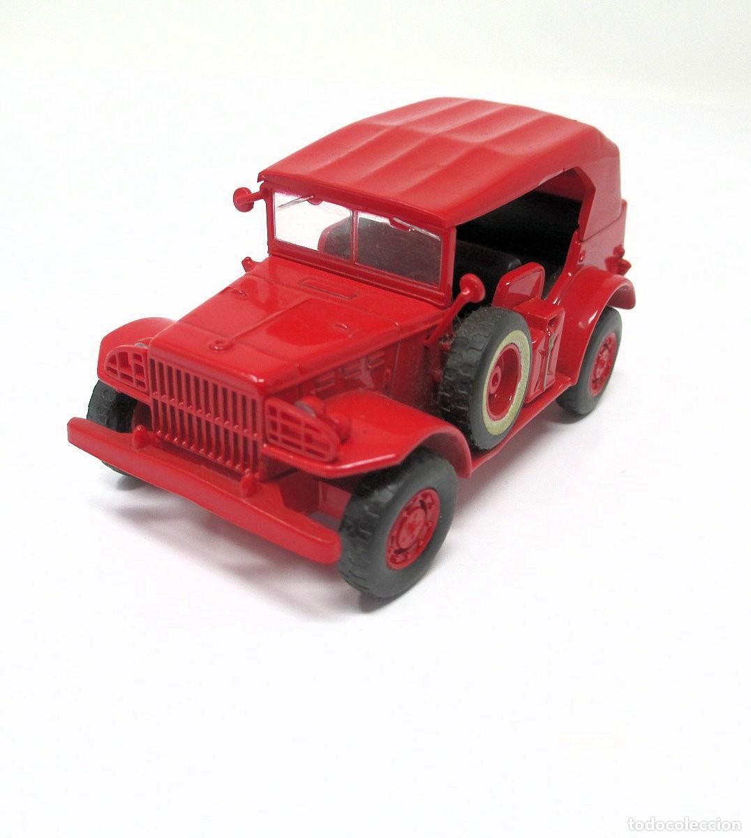 Auto in scala: 1942 Dodge WC T12-14 Command - Escala 1/43 - De Del Prado - Bomberos