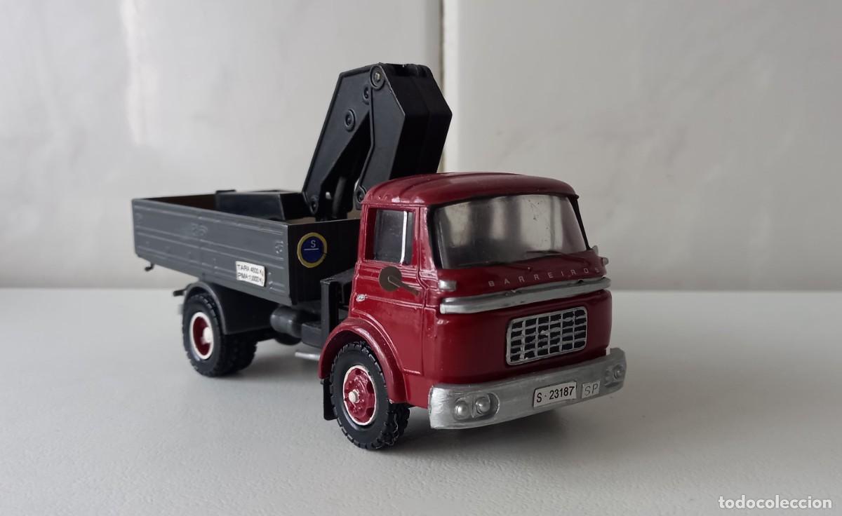 Coches a escala: Barreiros halc&oacute;n gr&uacute;a - Foto 1