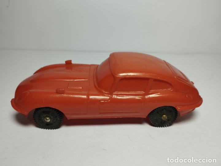 Coches a escala: JAGUAR E TYPE DE STELCO TOMTE LAERDAL ESCALA 1,43 MUY BUENO