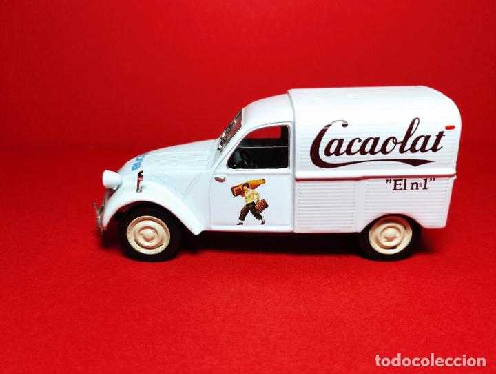 Coches a escala: FURGONETA CITROEN 2 CV AZU CACAOLAT DE IXO ALTAYA SALVAT 1,43