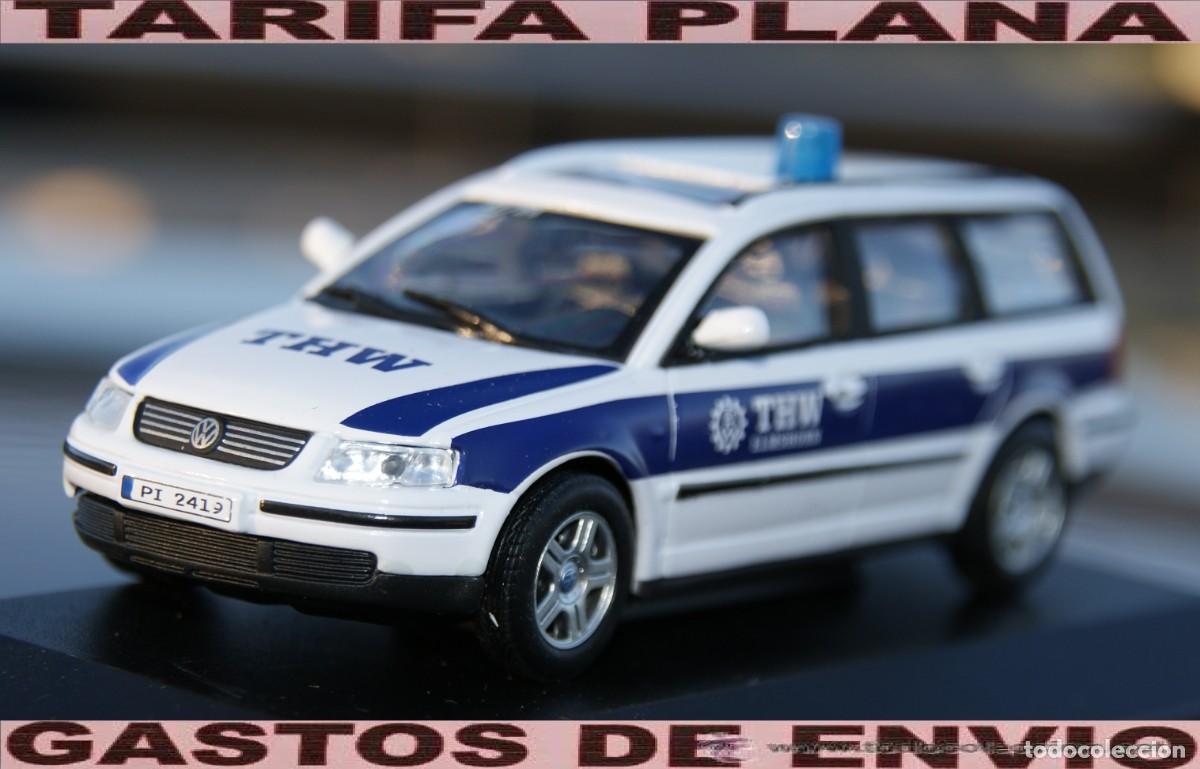 Coches a escala: VW PASSAT FAMILIAR BOMBEROS ALEMANIA ESCALA 1:43 EN CAJA NO ORIGINAL