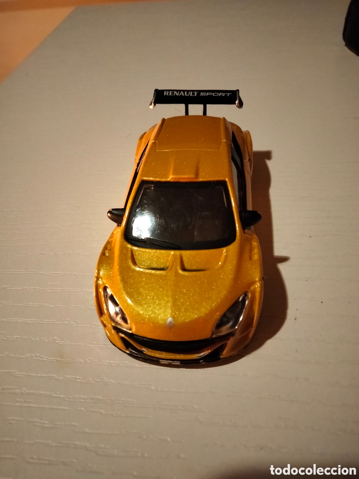 Voitures &agrave; l'&eacute;chelle: Burago Renault Megane 1/43 11606