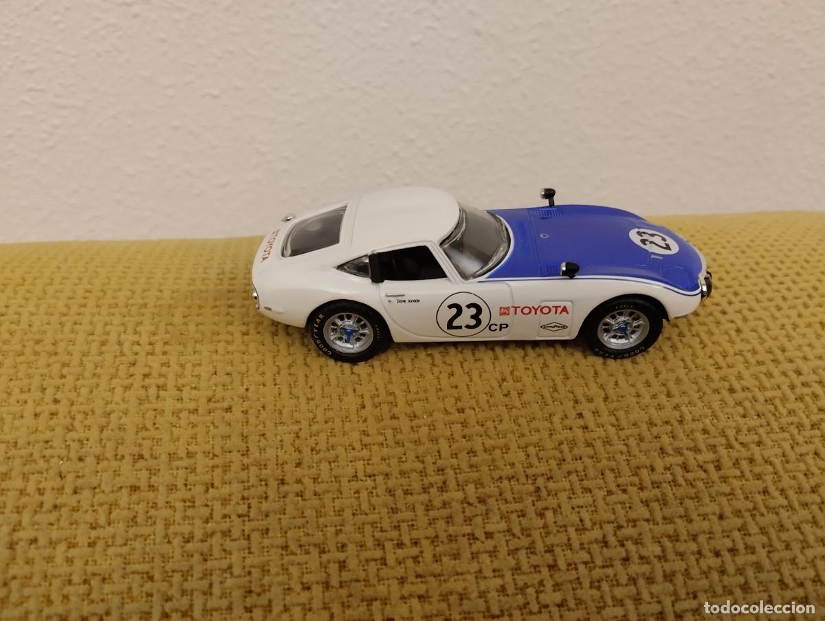 Coches a escala: Toyota 2000GT - Foto 3