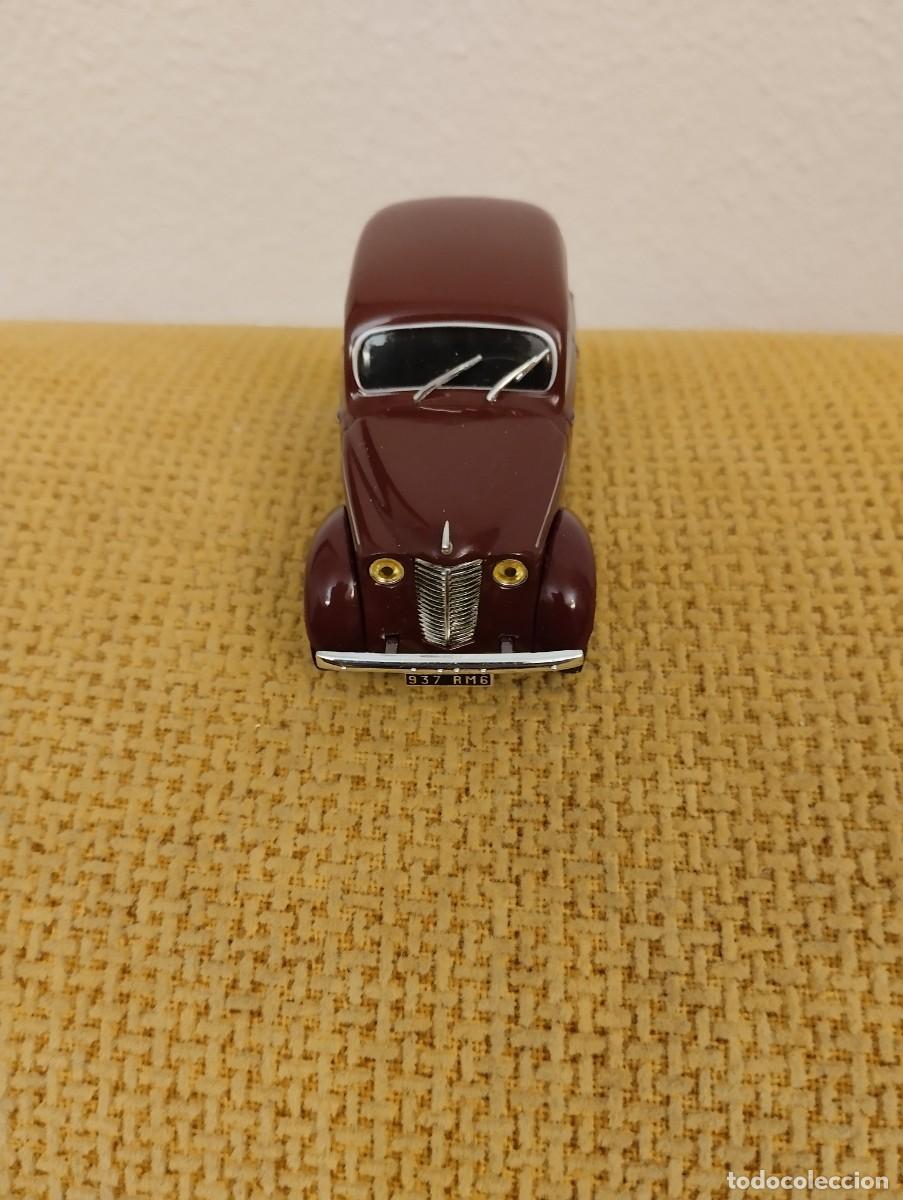 Coches a escala: Renault Juvaquatre - Foto 2