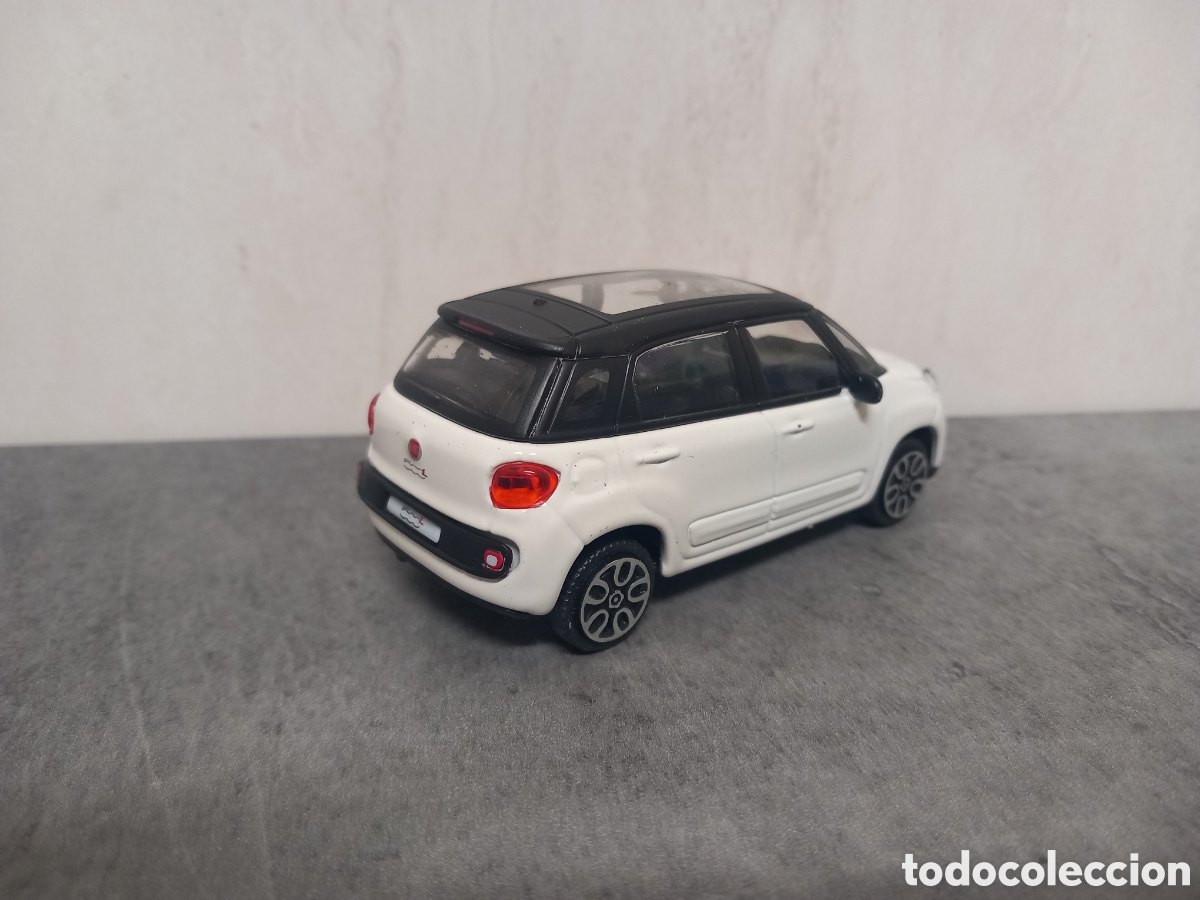 Coches a escala: Fiat 500 L - Foto 3