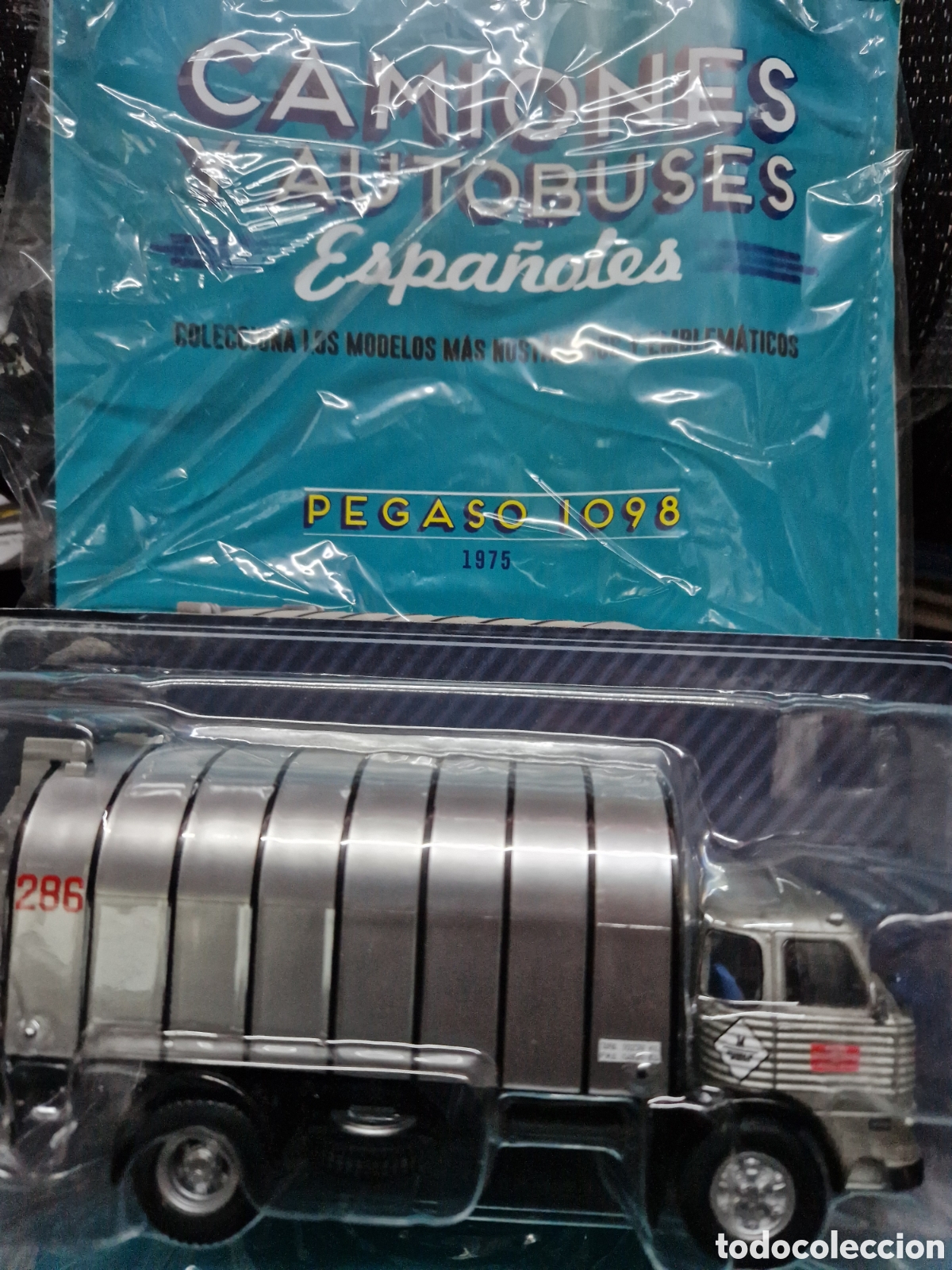 Voitures &agrave; l'&eacute;chelle: Camiones y Autobuses Espa&ntilde;oles 1/43. Pegaso 1098 Comet Basurero SALVAT
