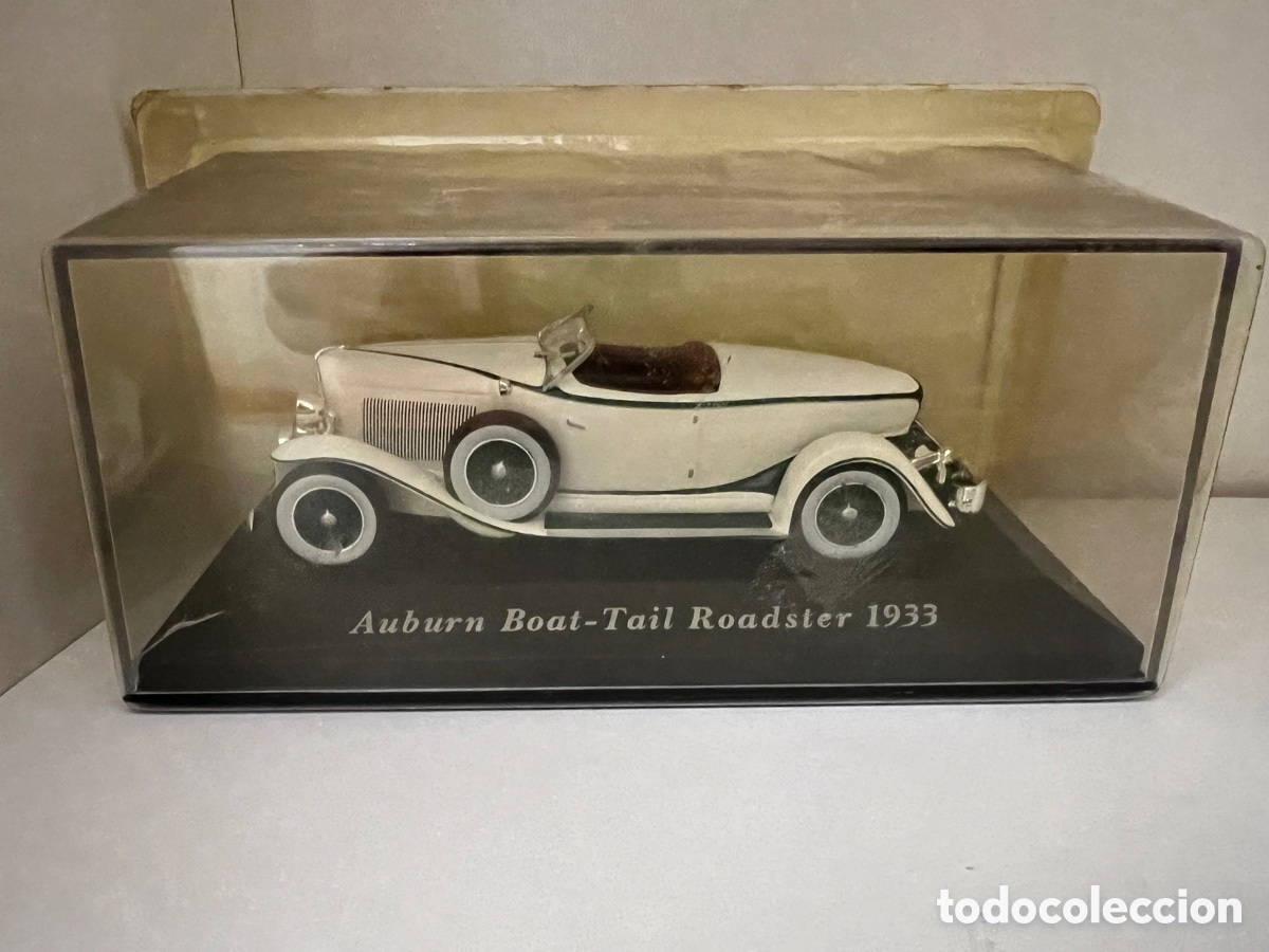 Voitures &agrave; l'&eacute;chelle: Miniatura 1:43 Auburn Boat-Tail Roadster 1933 sin abrir