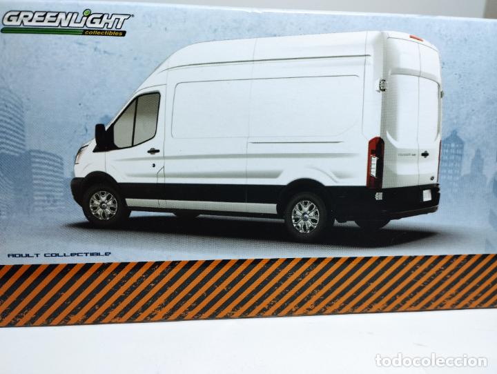 Voitures &agrave; l'&eacute;chelle: FORD TRANSIT BLANCA TECHO ALTO DE GREENLIGHT 1,43 NUEVA EN SU CAJA