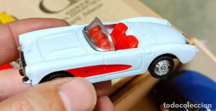 Coches a escala: 1857 CORVETTE BLANCO Y ROJO